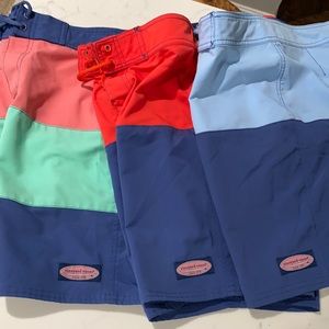 Vineyard Vines 28 swim trunks(3)